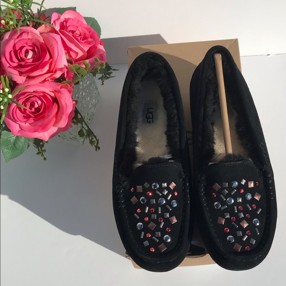 UGG Ansley Stud II Moccasin - Picture 4 of 9